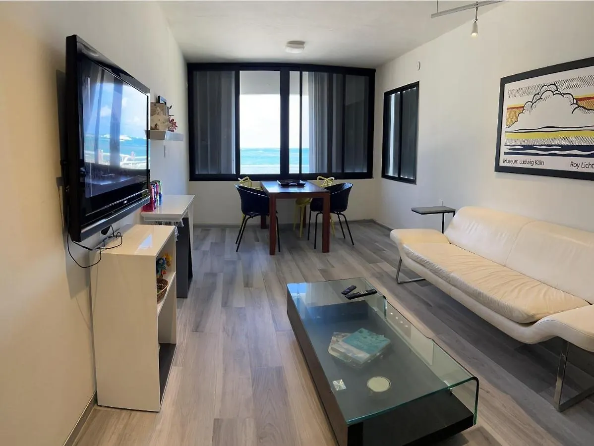 Oceanfront Condo At Unique Location Cancun Apartment